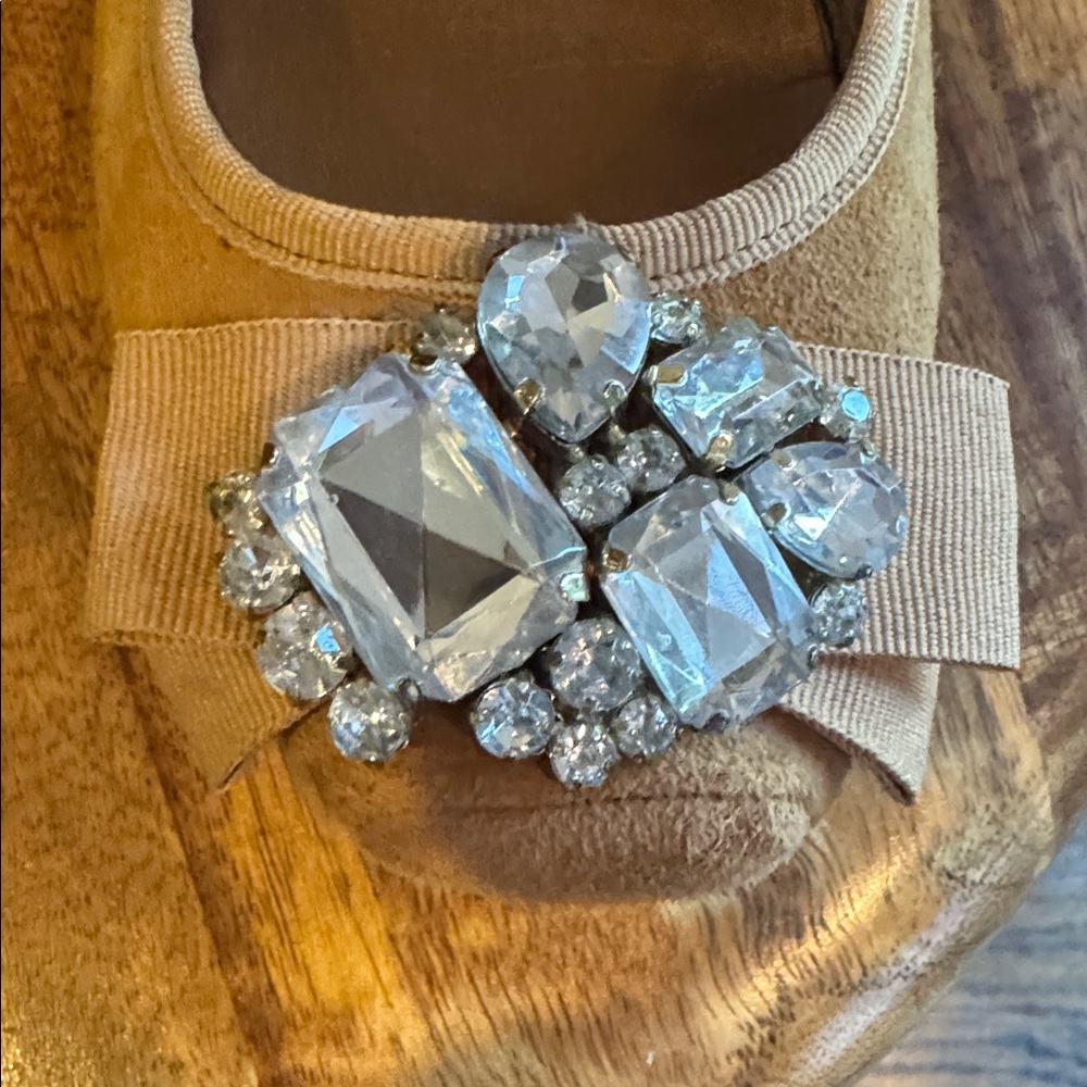 Jessica Simpson Gold Velvet Flats with Crystal embellishments Sz 8.5 medium NWOB - Picture 10 of 11